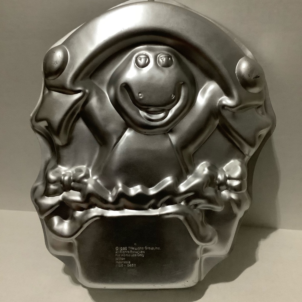 Barney Happy Birthday Banner Cake Pan 1998 Vintage Retired - Wilton